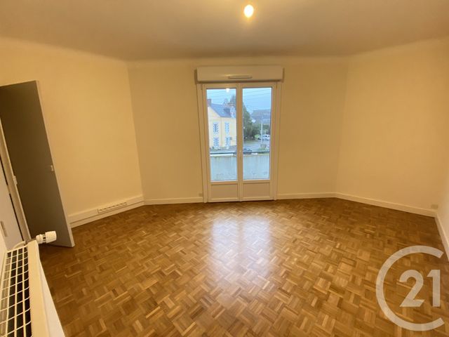 Appartement T5 &agrave; louer - 6 pi&egrave;ces - 120,45 m2 - Plesse - 44 - PAYS-DE-LOIRE