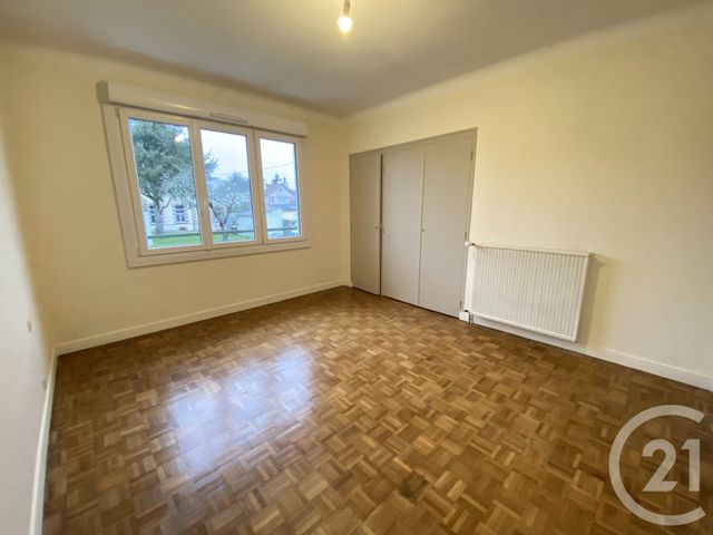Appartement T5 &agrave; louer - 6 pi&egrave;ces - 120,45 m2 - Plesse - 44 - PAYS-DE-LOIRE
