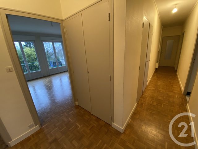 Appartement T5 &agrave; louer - 6 pi&egrave;ces - 120,45 m2 - Plesse - 44 - PAYS-DE-LOIRE