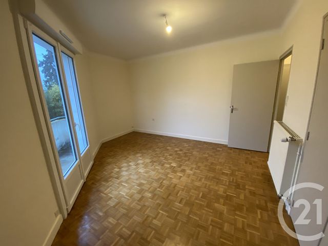 Appartement T5 &agrave; louer - 6 pi&egrave;ces - 120,45 m2 - Plesse - 44 - PAYS-DE-LOIRE