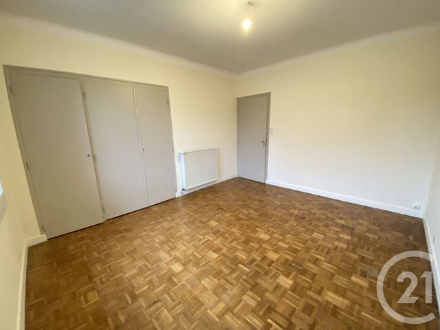 Appartement T5 &agrave; louer - 6 pi&egrave;ces - 120,45 m2 - Plesse - 44 - PAYS-DE-LOIRE