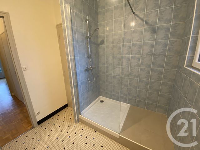 Appartement T5 &agrave; louer - 6 pi&egrave;ces - 120,45 m2 - Plesse - 44 - PAYS-DE-LOIRE