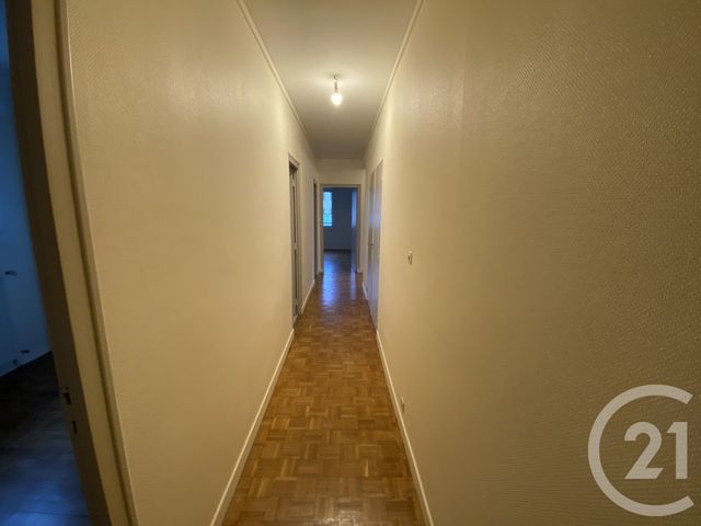 Appartement T5 &agrave; louer - 6 pi&egrave;ces - 120,45 m2 - Plesse - 44 - PAYS-DE-LOIRE