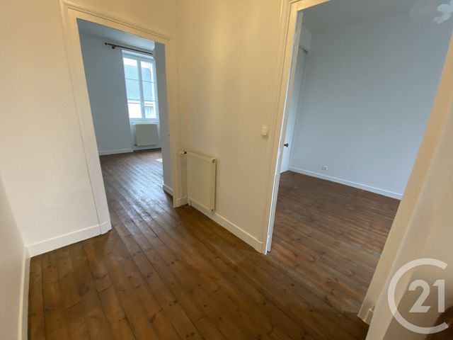 Appartement T3 &agrave; louer - 3 pi&egrave;ces - 81 m2 - Blain - 44 - PAYS-DE-LOIRE