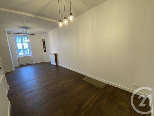 Appartement T3 &agrave; louer - 3 pi&egrave;ces - 81 m2 - Blain - 44 - PAYS-DE-LOIRE