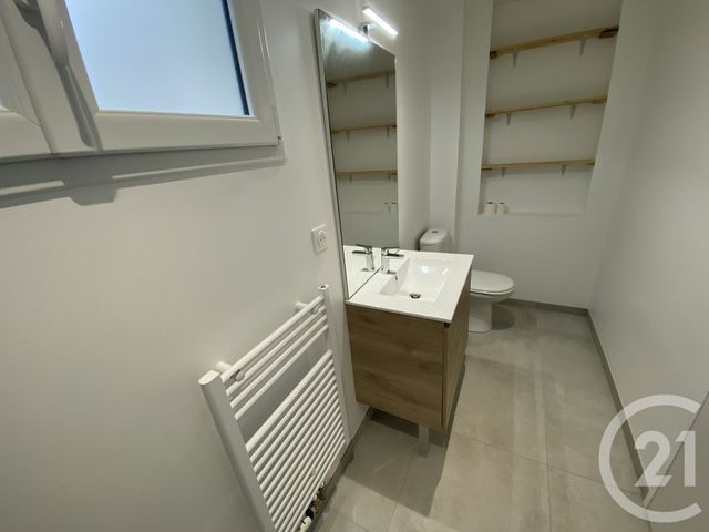 Appartement T3 &agrave; louer - 3 pi&egrave;ces - 81 m2 - Blain - 44 - PAYS-DE-LOIRE