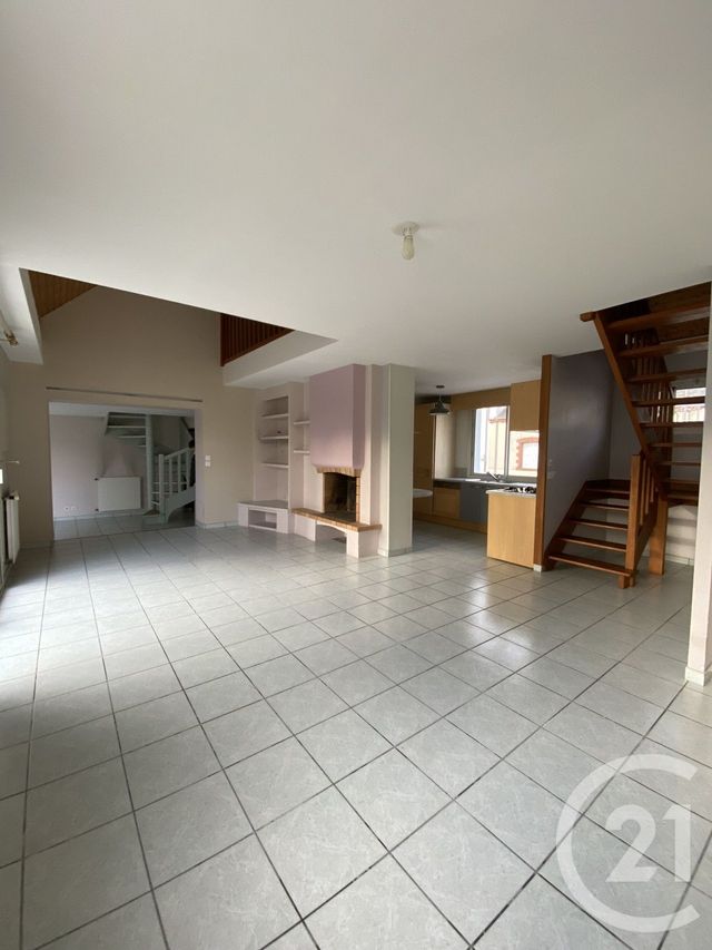 Maison &agrave; louer - 5 pi&egrave;ces - 115,20 m2 - Blain - 44 - PAYS-DE-LOIRE