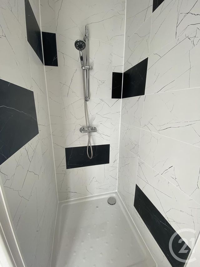 Appartement T2 &agrave; louer - 2 pi&egrave;ces - 31,80 m2 - Nozay - 44 - PAYS-DE-LOIRE