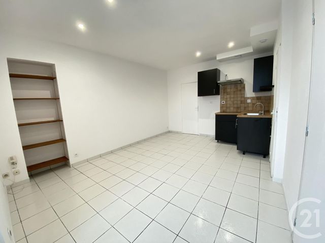 Appartement T2 &agrave; louer - 2 pi&egrave;ces - 31,80 m2 - Nozay - 44 - PAYS-DE-LOIRE