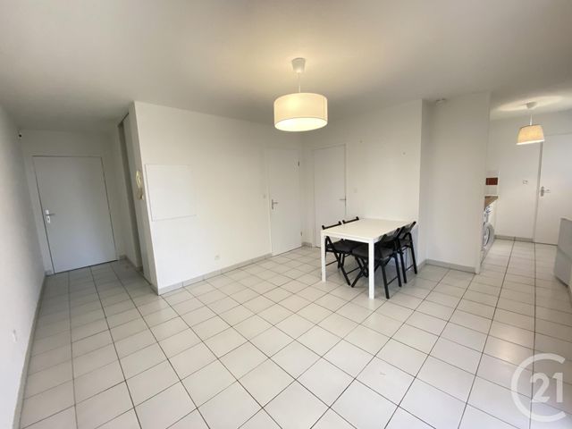 Appartement T3 &agrave; louer - 3 pi&egrave;ces - 51,40 m2 - Blain - 44 - PAYS-DE-LOIRE