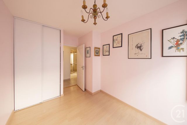 Appartement F5 &agrave; vendre - 4 pi&egrave;ces - 98,01 m2 - Granville - 50 - BASSE-NORMANDIE