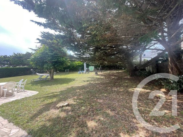 Maison à vendre - 8 pièces - 225,79 m2 - Jullouville - 50 - BASSE-NORMANDIE