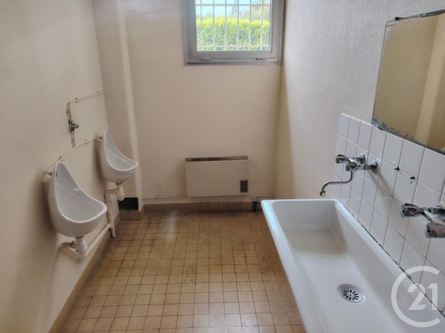 Local commercial à louer - 1470.0 m2 - 50 - Manche