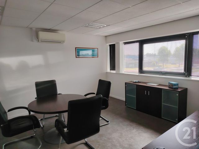 Local commercial à louer - 135.0 m2 - 50 - Manche