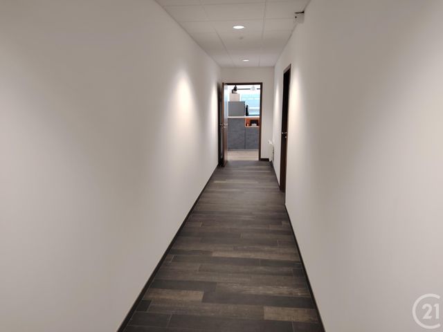 Local commercial à louer - 135.0 m2 - 50 - Manche