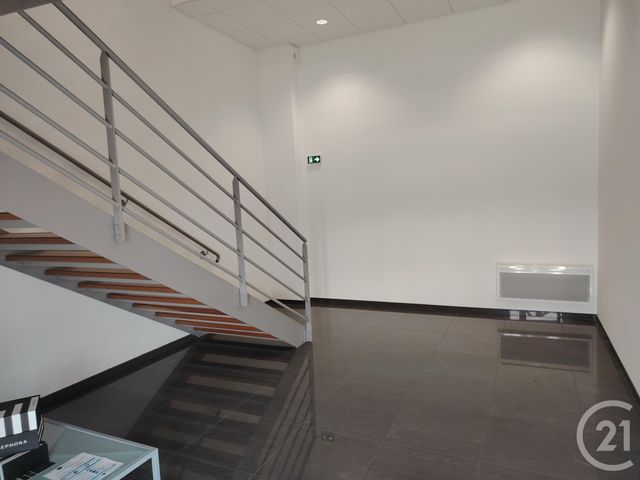 Local commercial à louer - 135.0 m2 - 50 - Manche