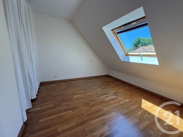 Maison à vendre - 7 pièces - 199 m2 - Jullouville - 50 - BASSE-NORMANDIE