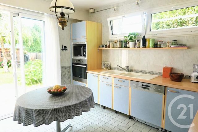 Maison à vendre - 6 pièces - 142 m2 - Jullouville - 50 - BASSE-NORMANDIE