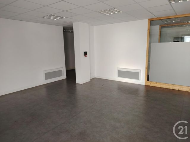 Local commercial à louer - 150.0 m2 - 50 - Manche