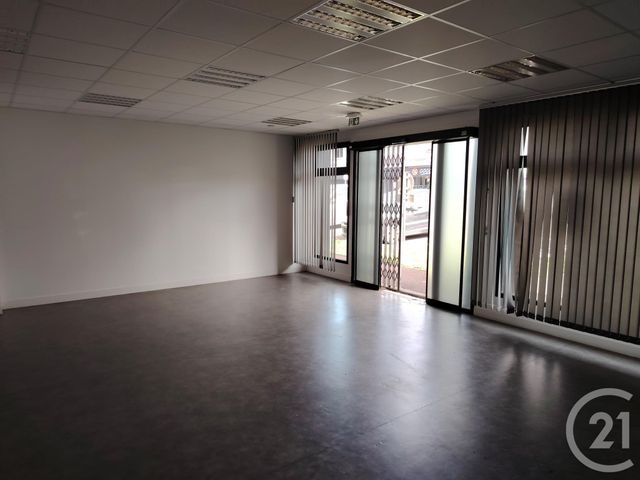 Local commercial à louer - 150.0 m2 - 50 - Manche