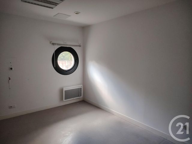 Local commercial à louer - 180.0 m2 - 50 - Manche