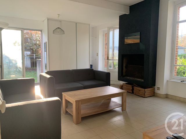 Maison à vendre - 7 pièces - 112,12 m2 - Jullouville - 50 - BASSE-NORMANDIE