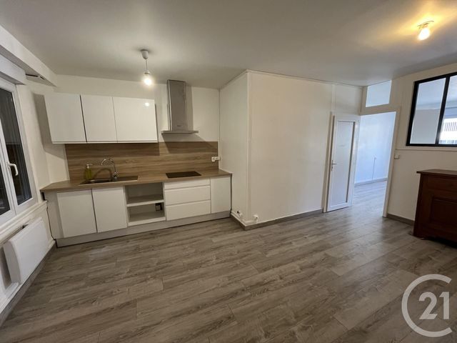 Appartement F2 &agrave; louer - 2 pi&egrave;ces - 43,66 m2 - Granville - 50 - BASSE-NORMANDIE
