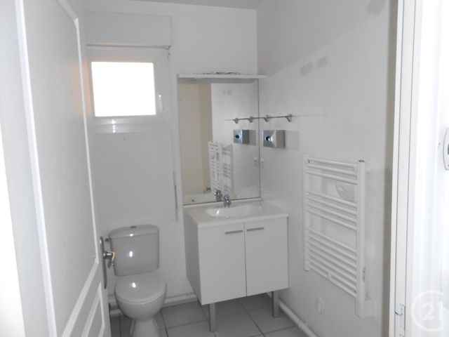 Appartement Studio &agrave; louer - 1 pi&egrave;ce - 25 m2 - Granville - 50 - BASSE-NORMANDIE