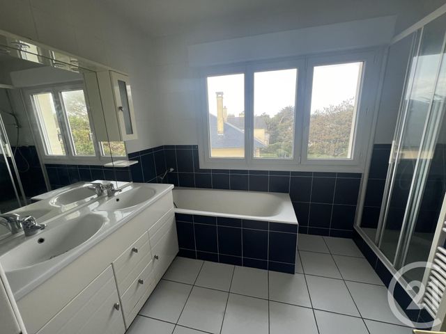 Appartement F3 &agrave; louer - 3 pi&egrave;ces - 80,10 m2 - Jullouville - 50 - BASSE-NORMANDIE