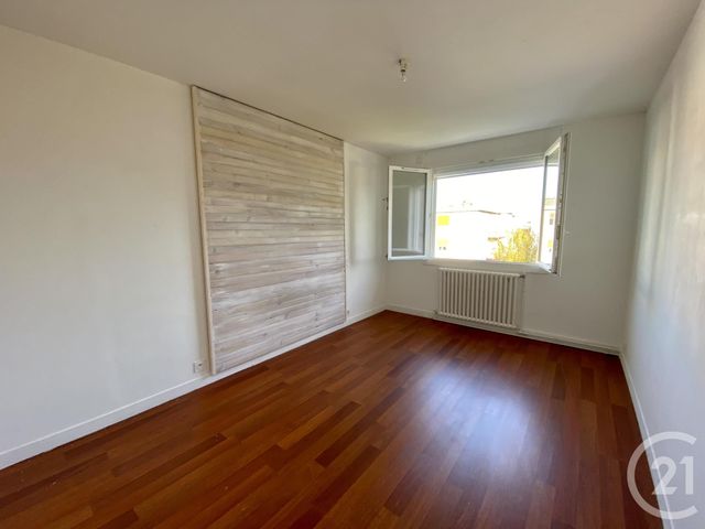 Appartement F3 &agrave; louer - 3 pi&egrave;ces - 75,24 m2 - Granville - 50 - BASSE-NORMANDIE