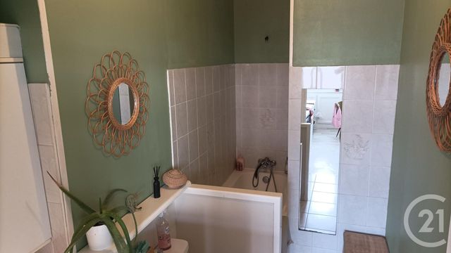Appartement F1 &agrave; louer - 1 pi&egrave;ce - 28 m2 - Granville - 50 - BASSE-NORMANDIE