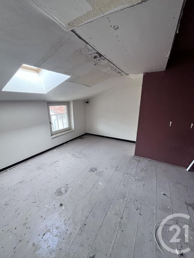 Appartement T3 à vendre - 5 pièces - 61,13 m2 - Aurillac - 15 - AUVERGNE