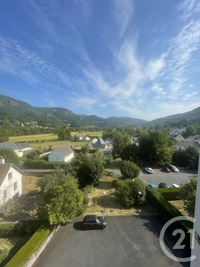 Appartement F3 à vendre - 4 pièces - 77 m2 - Vic Sur Cere - 15 - AUVERGNE