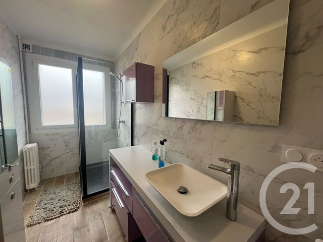 Appartement F4 à vendre - 4 pièces - 88,32 m2 - Aurillac - 15 - AUVERGNE