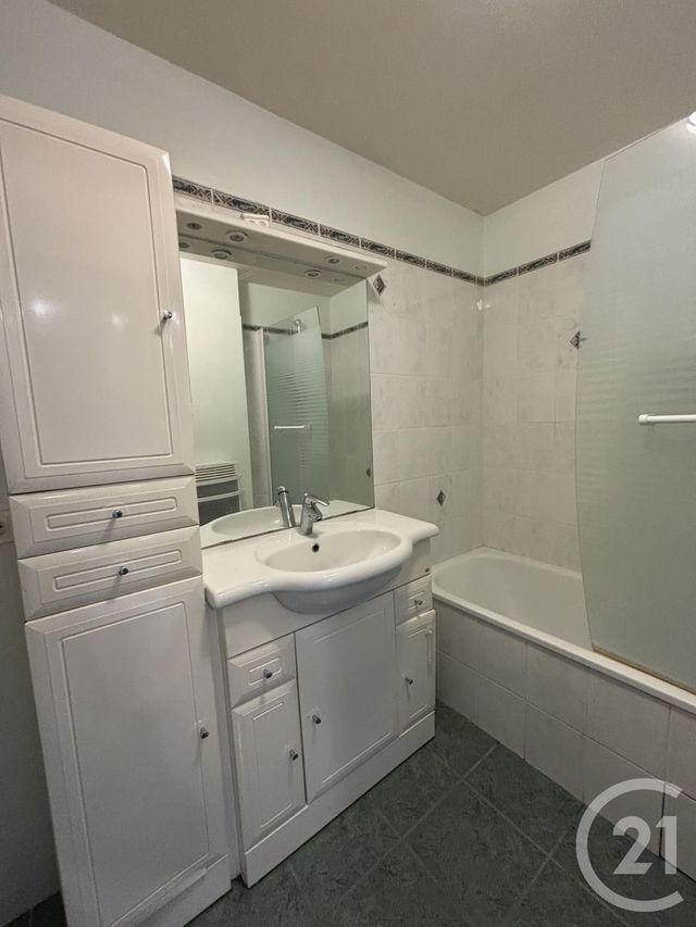 Appartement T4 à louer - 4 pièces - 71,37 m2 - Aurillac - 15 - AUVERGNE