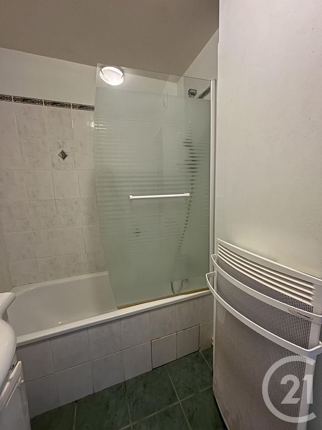 Appartement T4 à louer - 4 pièces - 71,37 m2 - Aurillac - 15 - AUVERGNE
