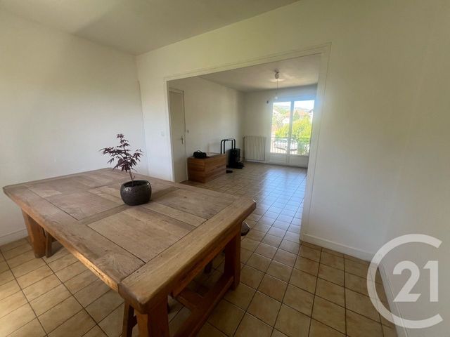 Maison &agrave; vendre - 5 pi&egrave;ces - 108 m2 - Vic Sur Cere - 15 - AUVERGNE