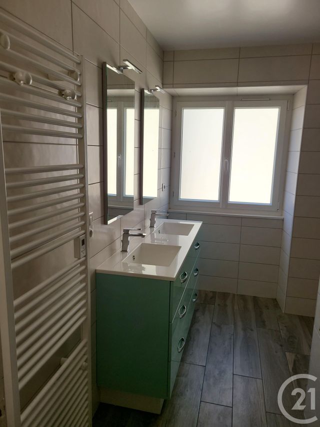 Maison à vendre - 3 pièces - 75 m2 - St Mamet La Salvetat - 15 - AUVERGNE