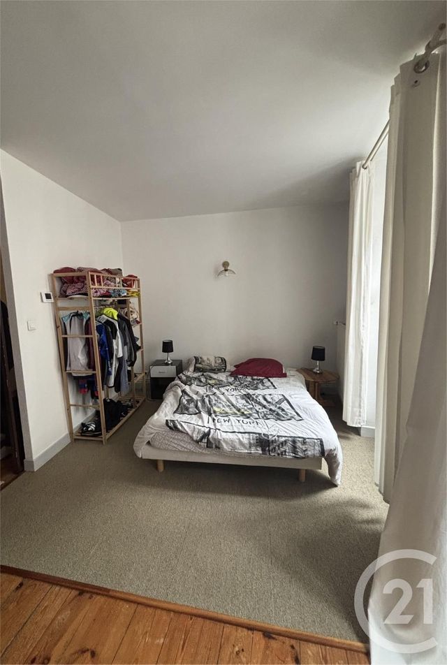 Appartement T2 à louer - 2 pièces - 51 m2 - Aurillac - 15 - AUVERGNE
