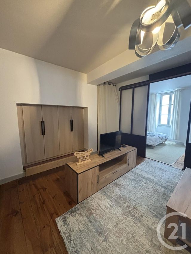 Appartement T2 à louer - 2 pièces - 51 m2 - Aurillac - 15 - AUVERGNE