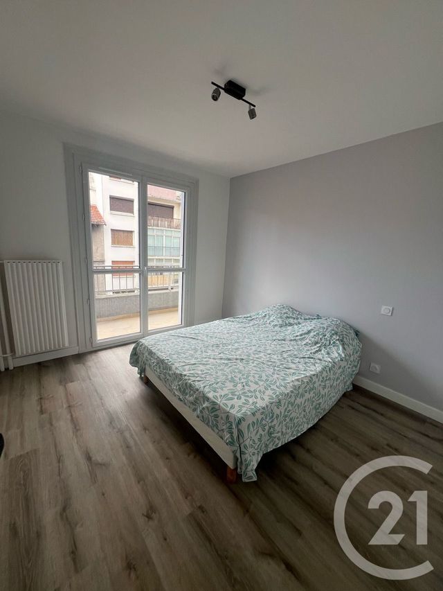 Appartement F5 à vendre - 6 pièces - 94 m2 - Aurillac - 15 - AUVERGNE