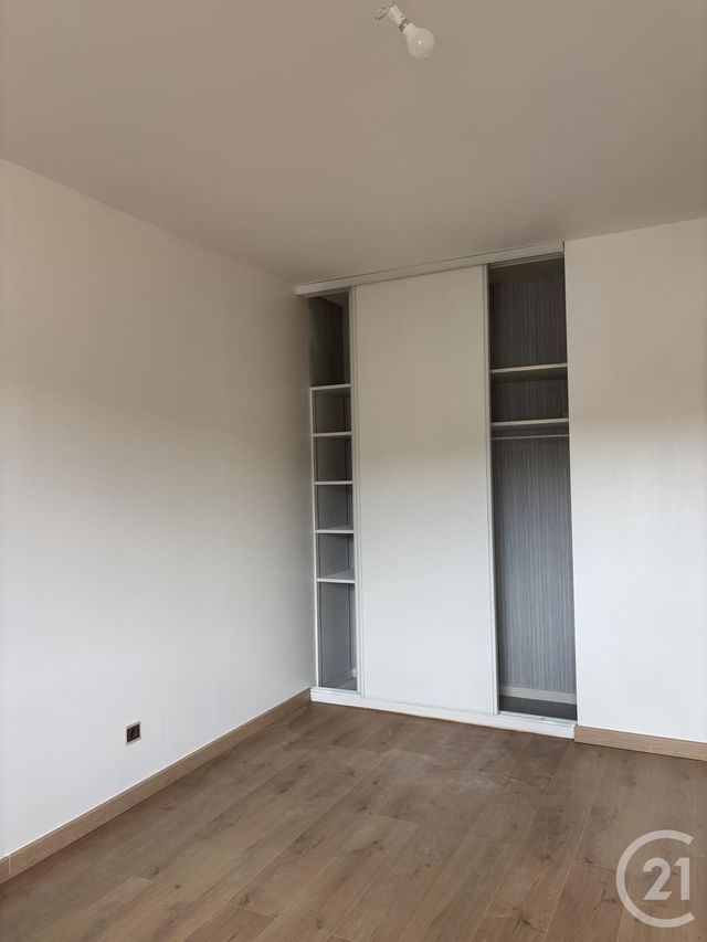 Appartement T3 à louer - 3 pièces - 82 m2 - Aurillac - 15 - AUVERGNE