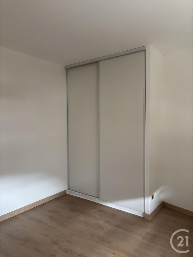Appartement T3 à louer - 3 pièces - 82 m2 - Aurillac - 15 - AUVERGNE