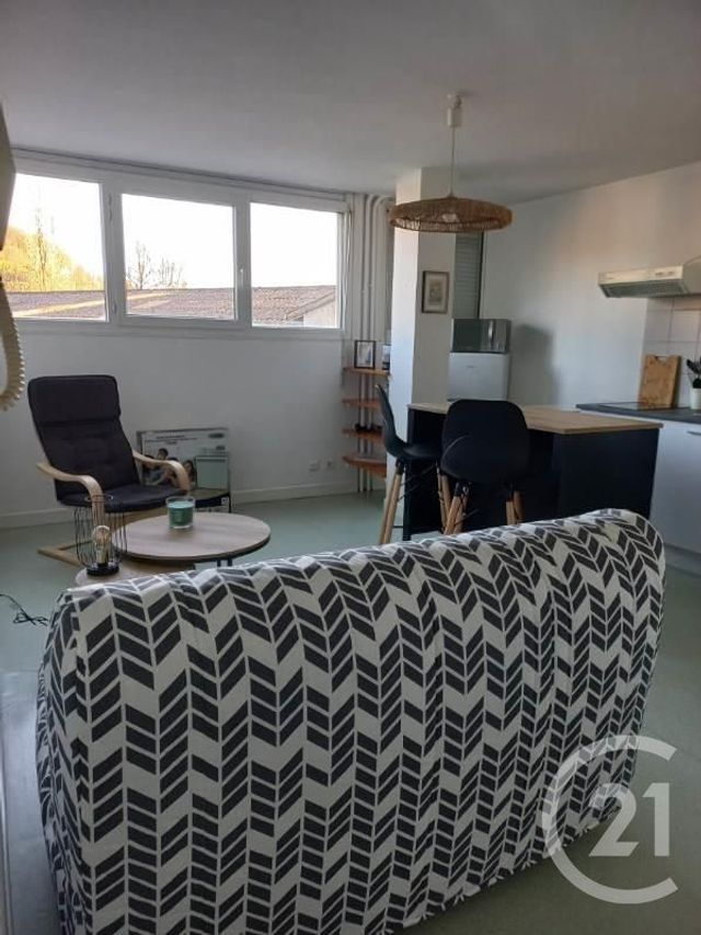 Appartement Studio à louer AURILLAC