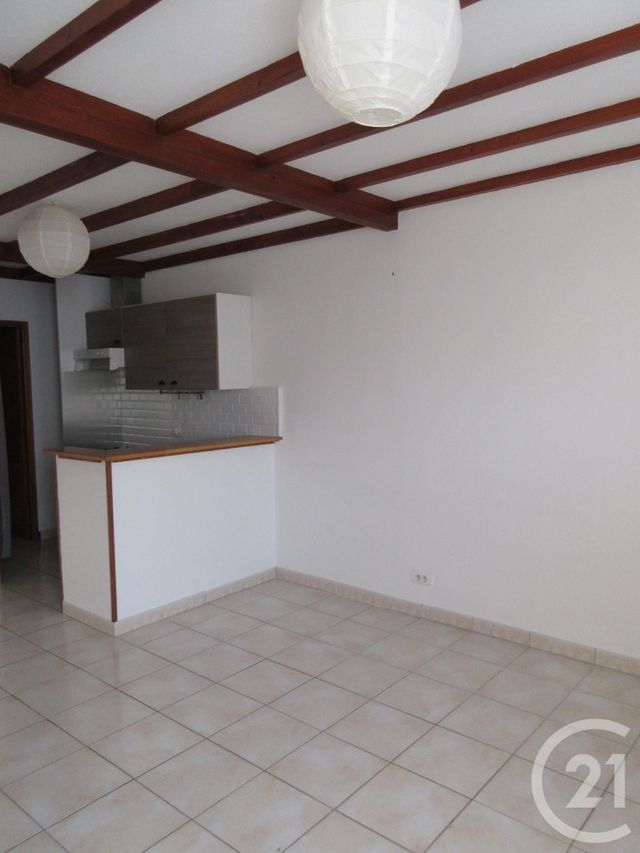 Appartement T1 à louer - 2 pièces - 38 m2 - Aurillac - 15 - AUVERGNE