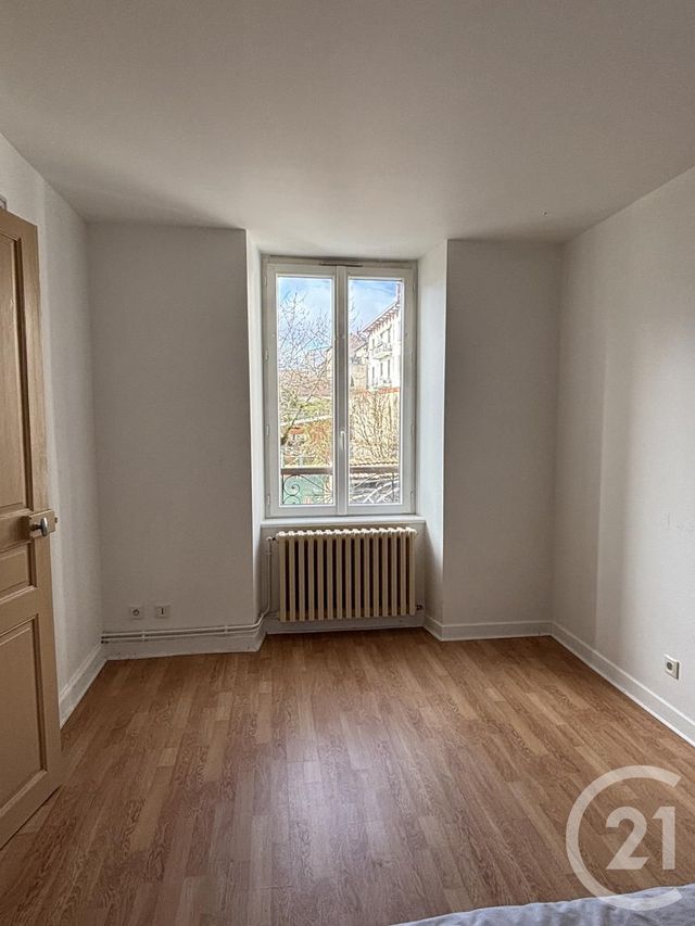 Appartement T2 à louer - 2 pièces - 43 m2 - Aurillac - 15 - AUVERGNE