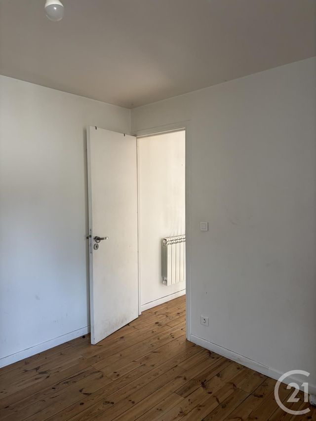 Appartement T2 à louer - 2 pièces - 30 m2 - Aurillac - 15 - AUVERGNE