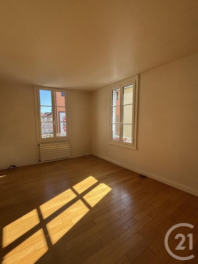 Appartement T3 à louer - 3 pièces - 74 m2 - Aurillac - 15 - AUVERGNE