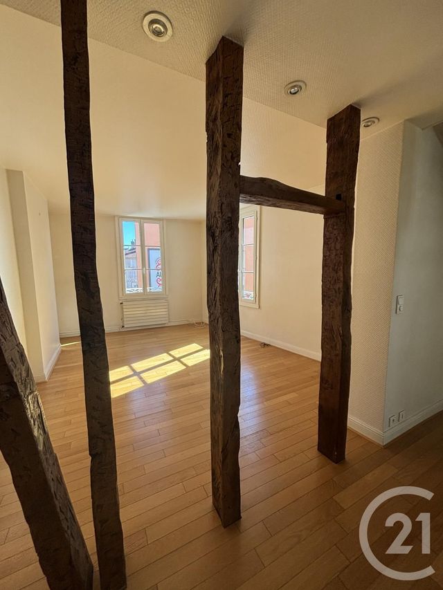 Appartement T3 à louer - 3 pièces - 74 m2 - Aurillac - 15 - AUVERGNE