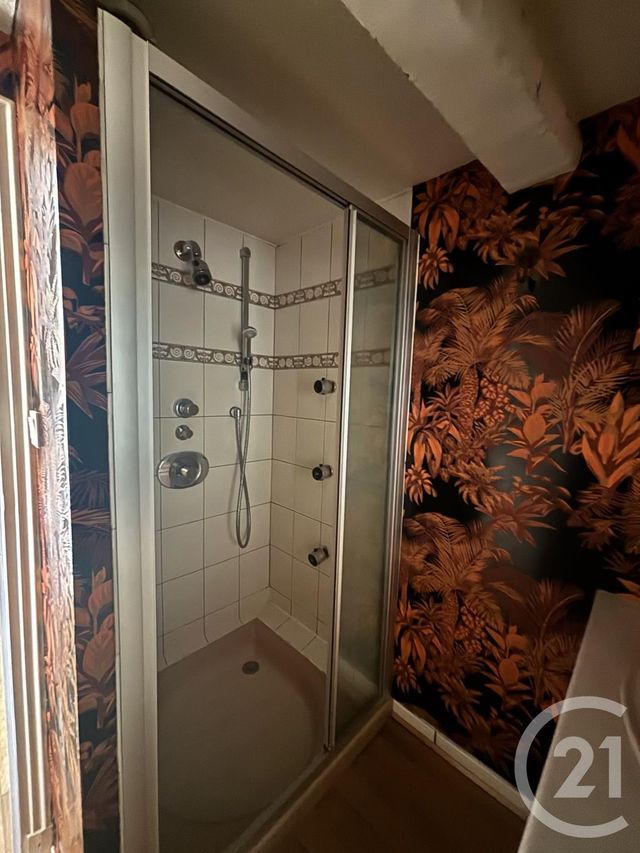 Appartement T3 à louer - 3 pièces - 74 m2 - Aurillac - 15 - AUVERGNE